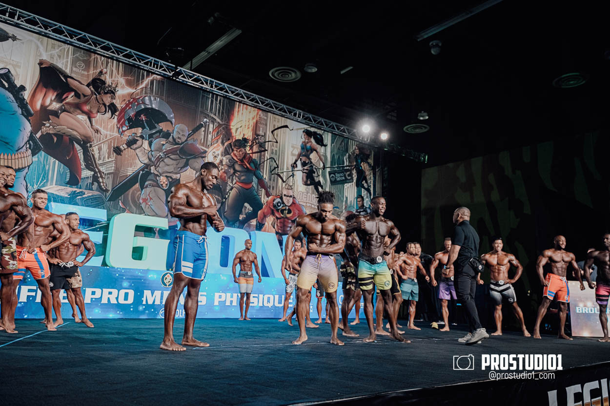 MEN’S PHYSIQUE. Photo & Video Production Studio #1