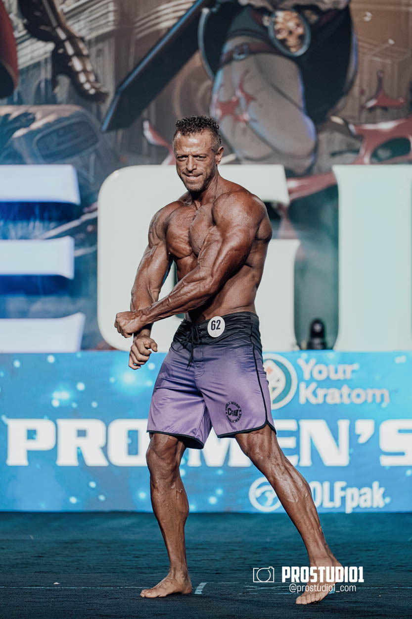 MEN’S PHYSIQUE. Photo & Video Production Studio #1