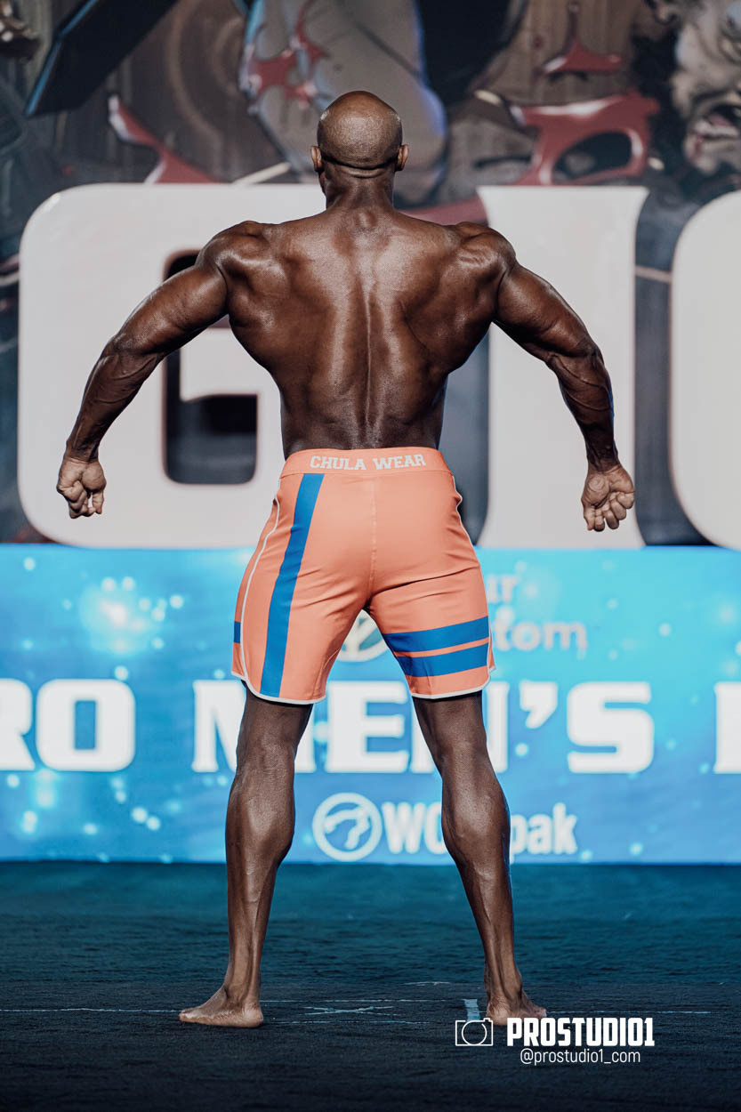 MEN’S PHYSIQUE. Photo & Video Production Studio #1