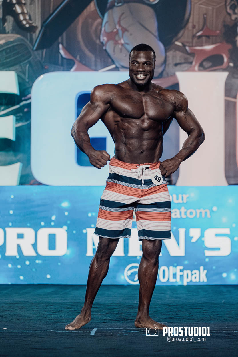 MEN’S PHYSIQUE. Photo & Video Production Studio #1