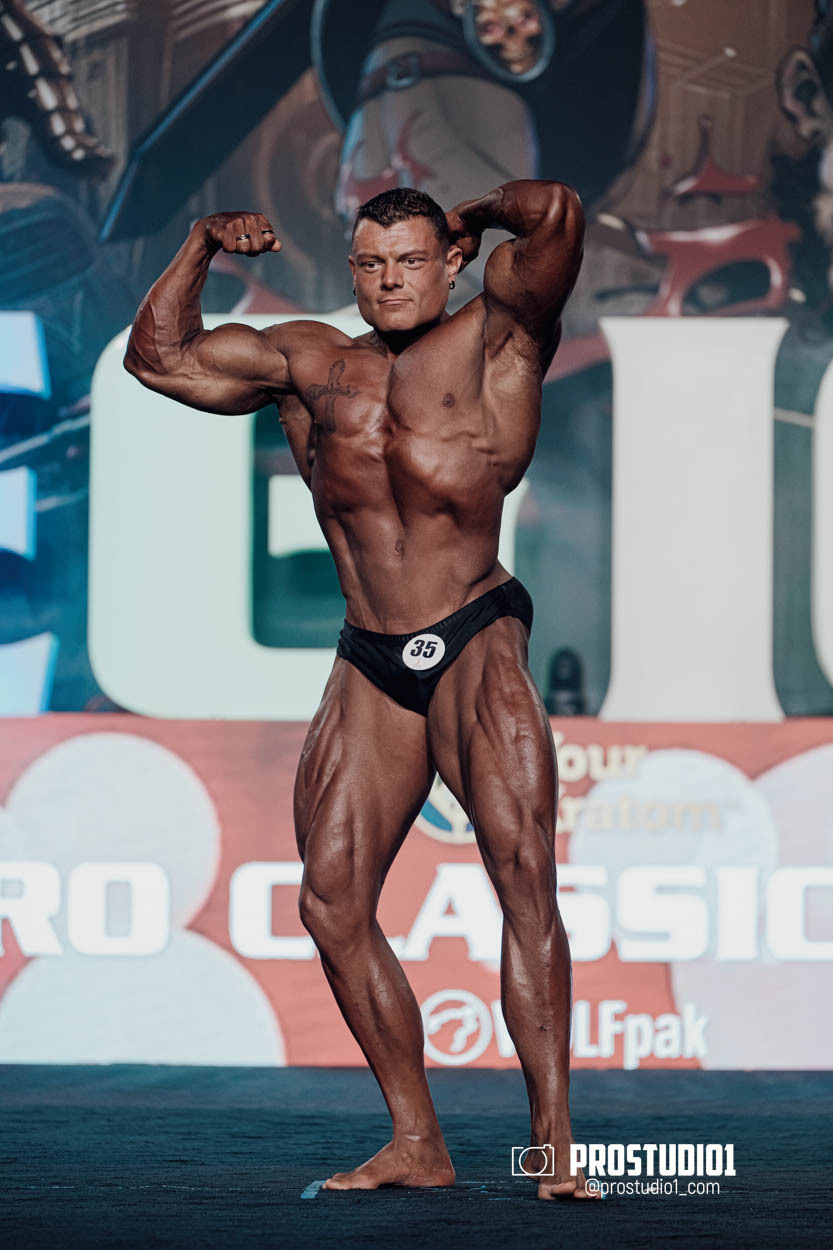 CLASSIC MEN’S PHYSIQUE. Photo & Video Production Studio #1