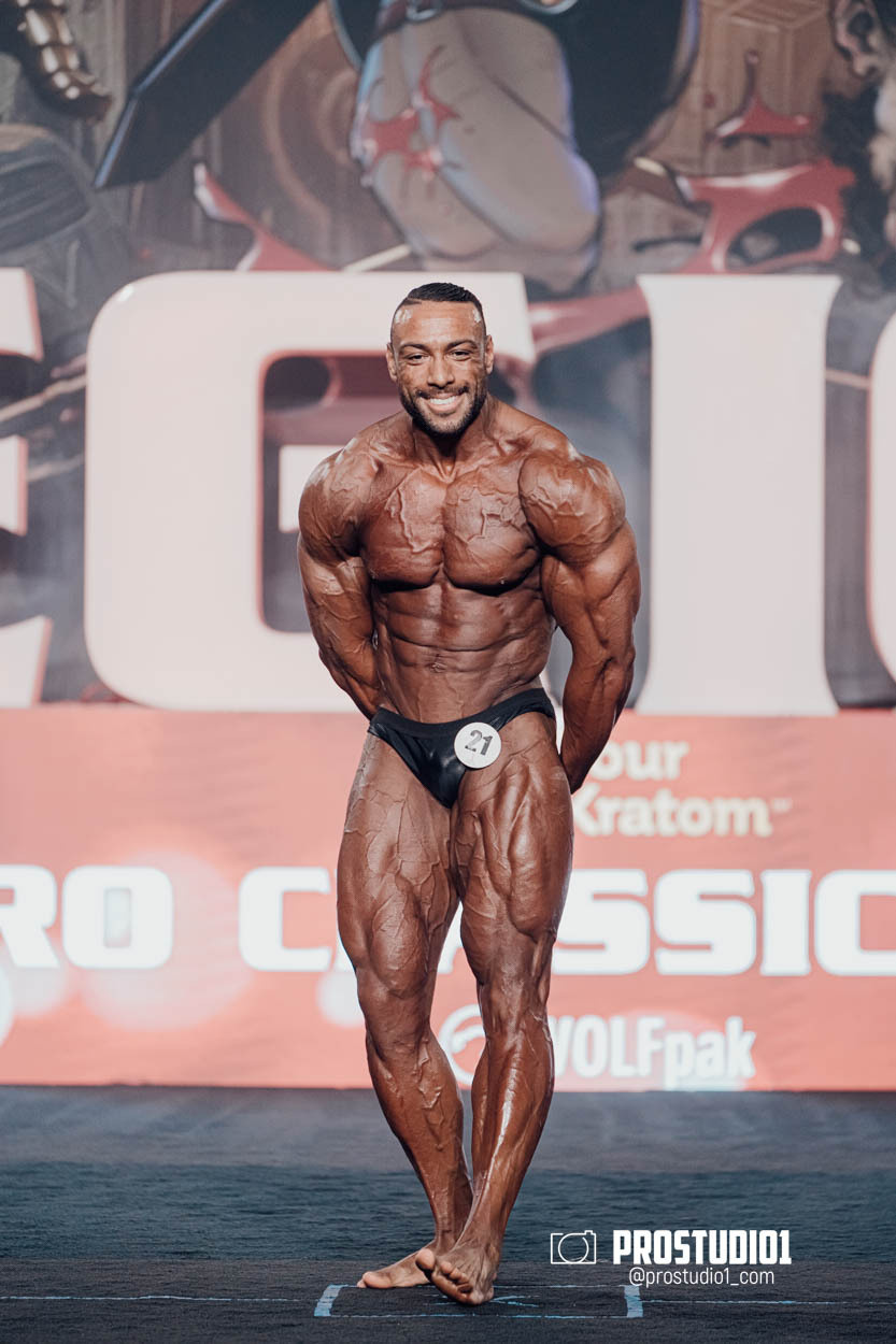 CLASSIC MEN’S PHYSIQUE. Photo & Video Production Studio #1