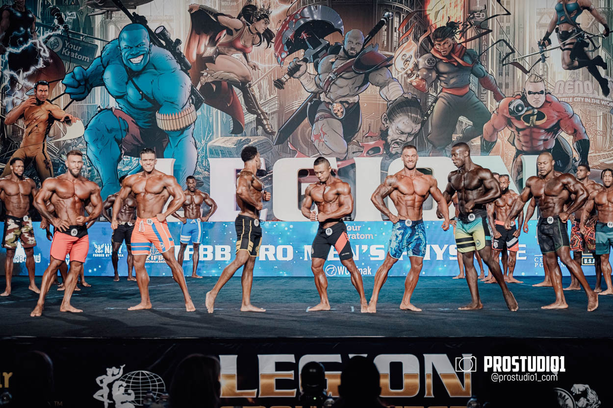 MEN’S PHYSIQUE. Photo & Video Production Studio #1