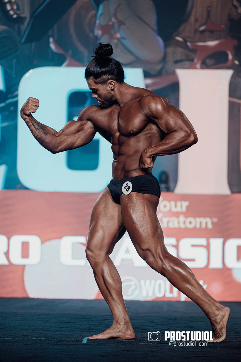 CLASSIC MEN’S PHYSIQUE. Photo & Video Production Studio #1