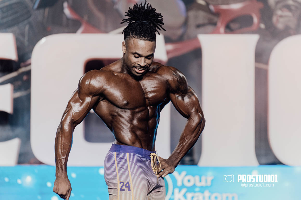 MEN’S PHYSIQUE. Photo & Video Production Studio #1