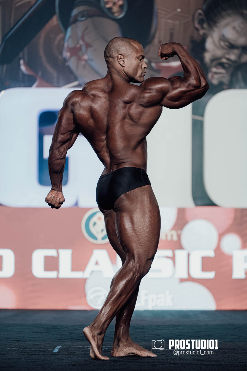 CLASSIC MEN’S PHYSIQUE. Photo & Video Production Studio #1