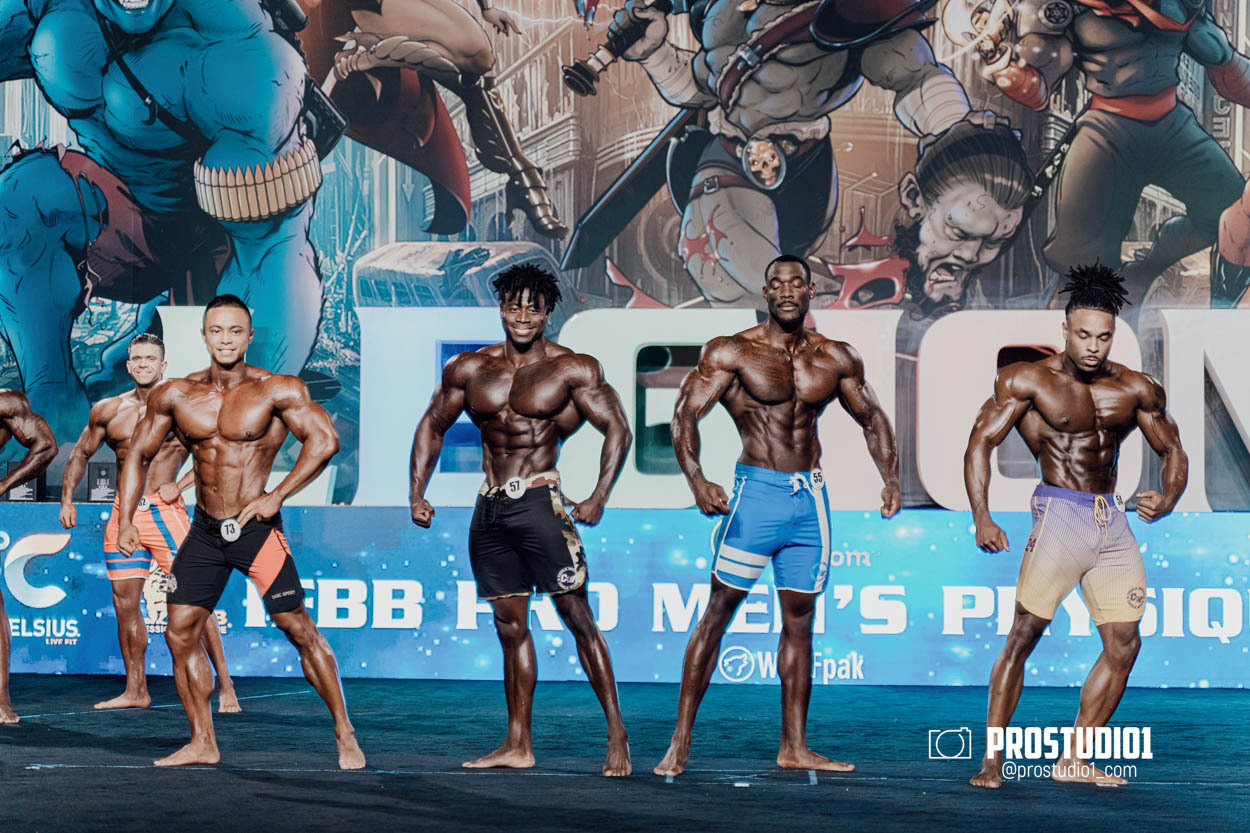 MEN’S PHYSIQUE. Photo & Video Production Studio #1