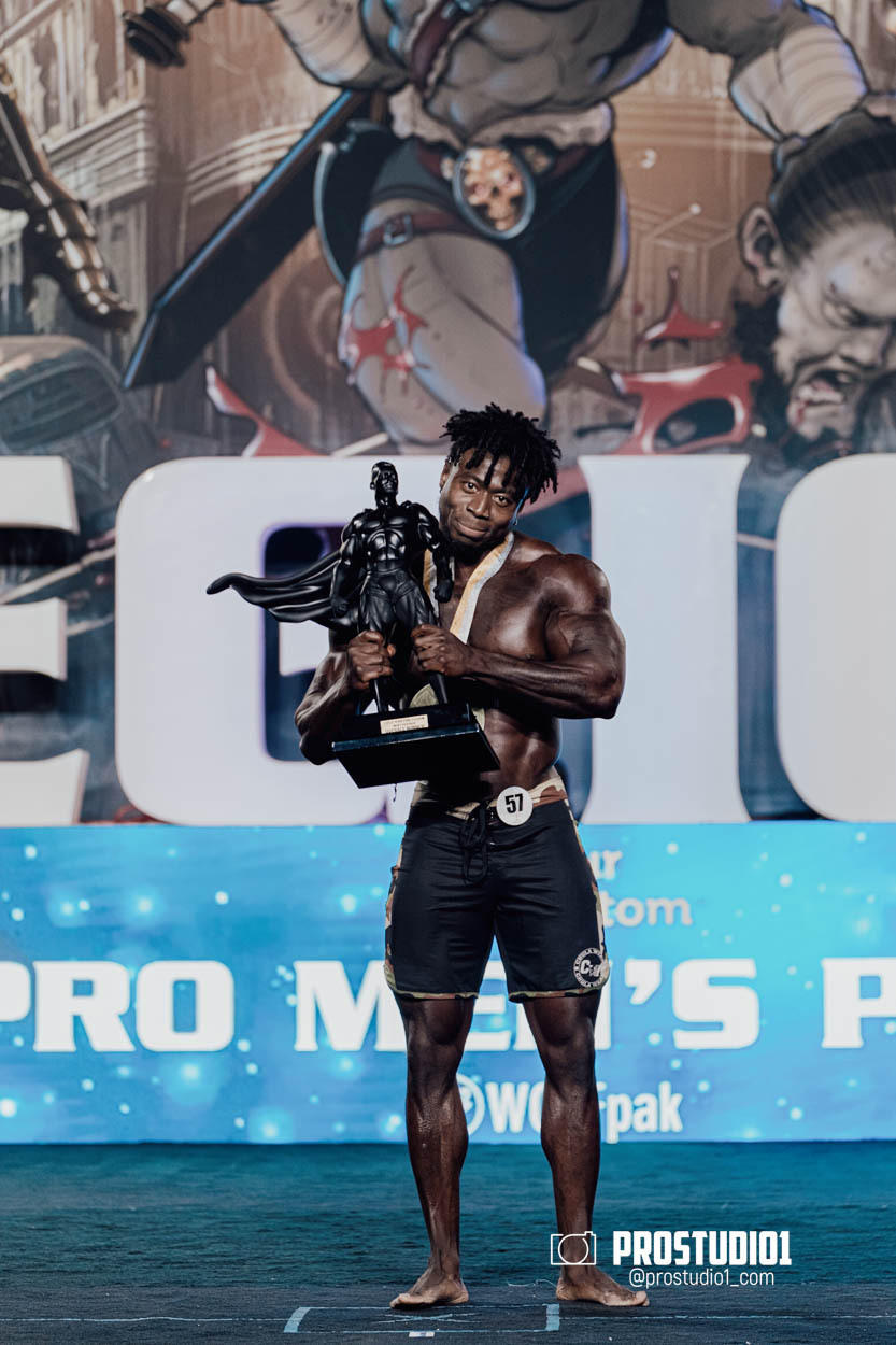 MEN’S PHYSIQUE. Photo & Video Production Studio #1