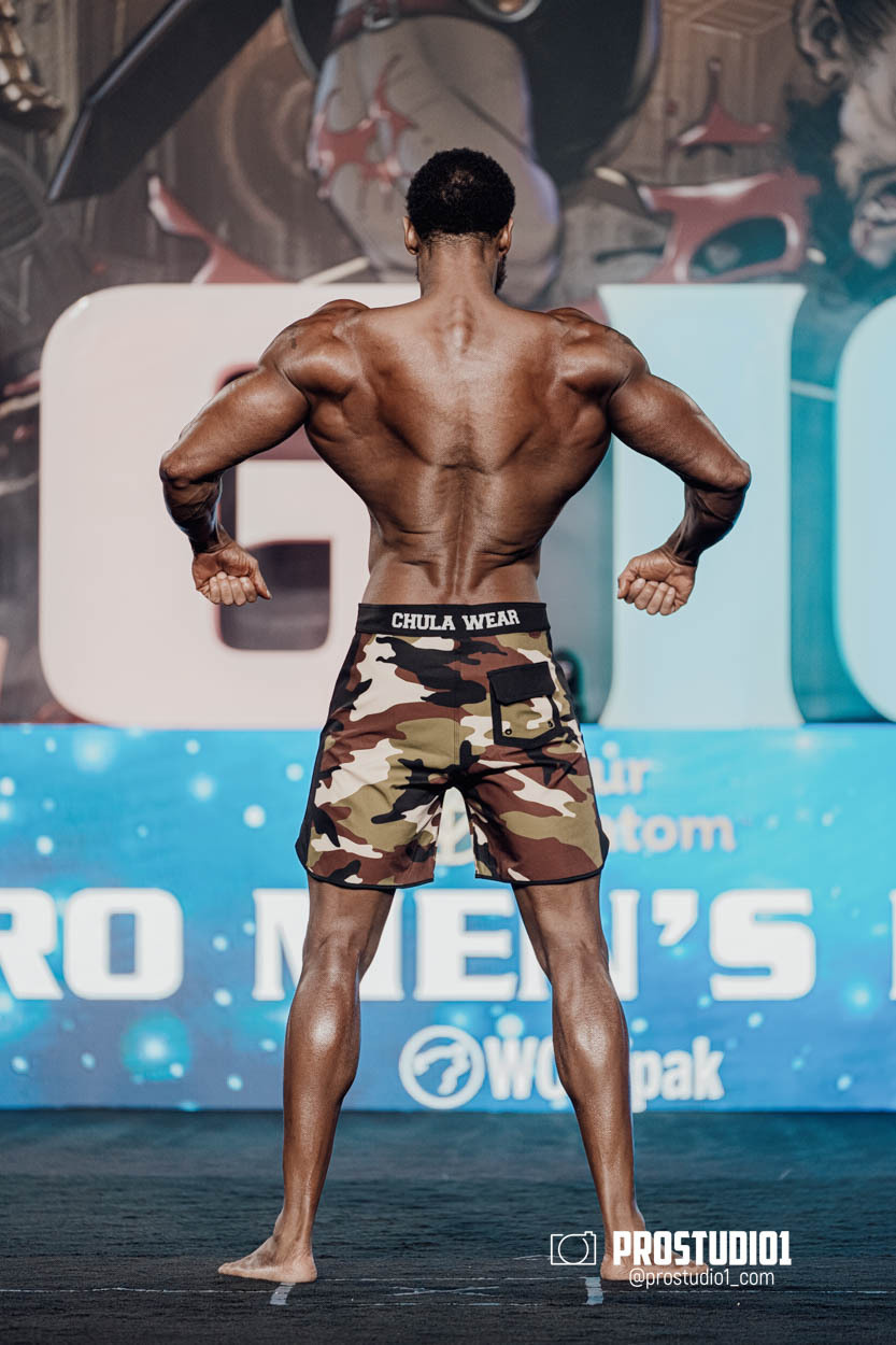 MEN’S PHYSIQUE. Photo & Video Production Studio #1