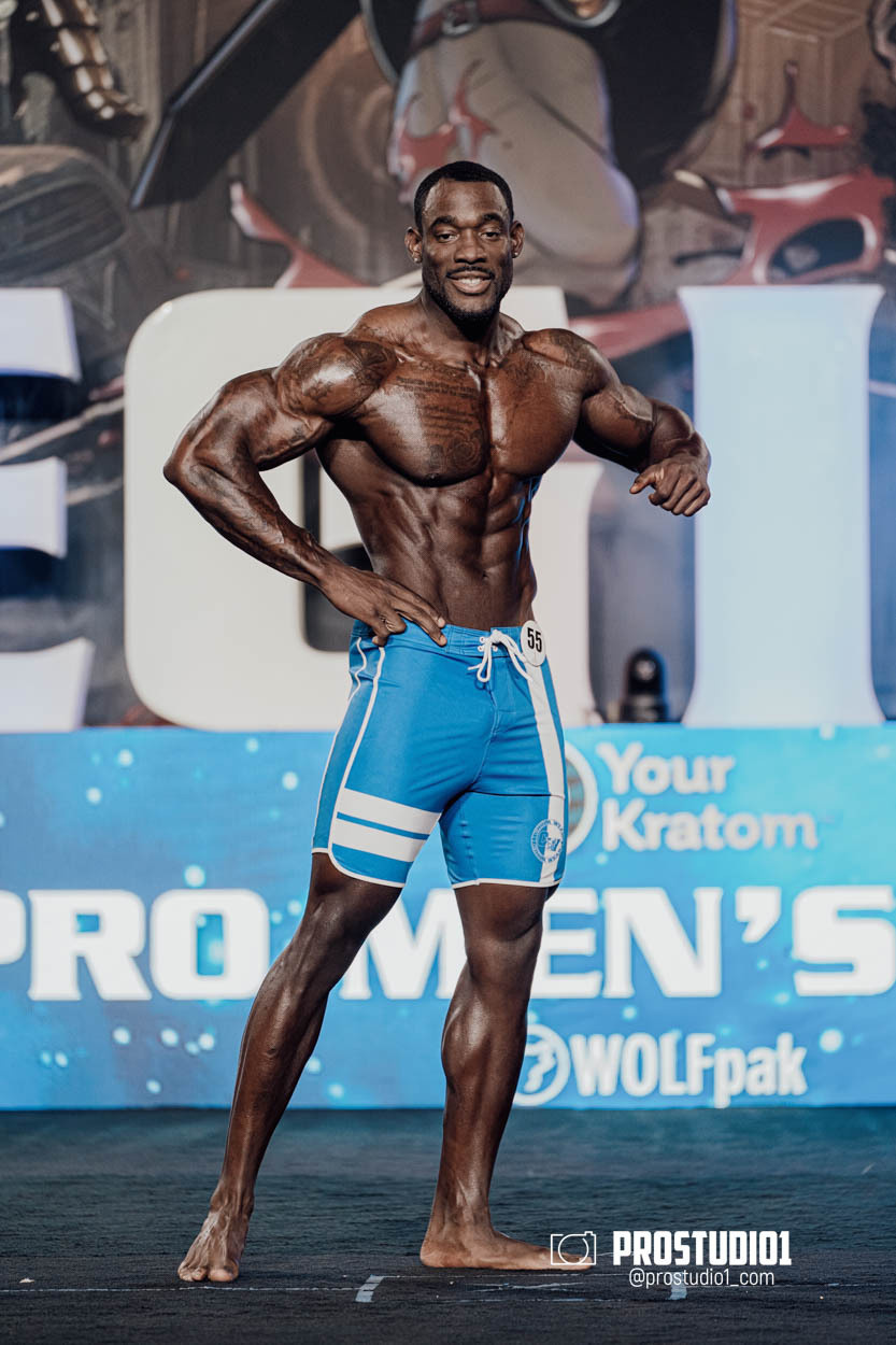 MEN’S PHYSIQUE. Photo & Video Production Studio #1