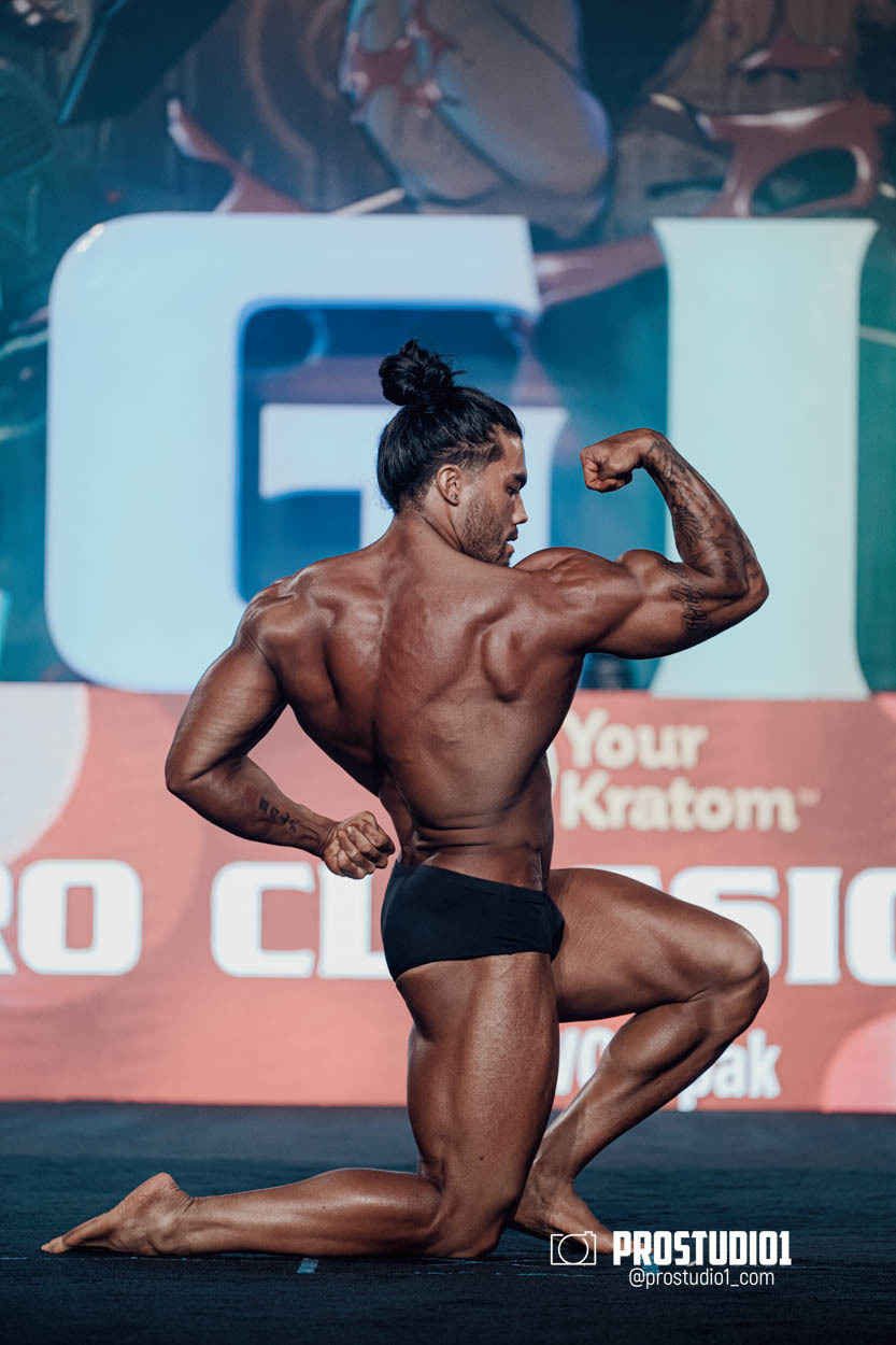 CLASSIC MEN’S PHYSIQUE. Photo & Video Production Studio #1