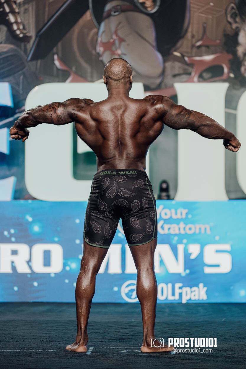 MEN’S PHYSIQUE. Photo & Video Production Studio #1