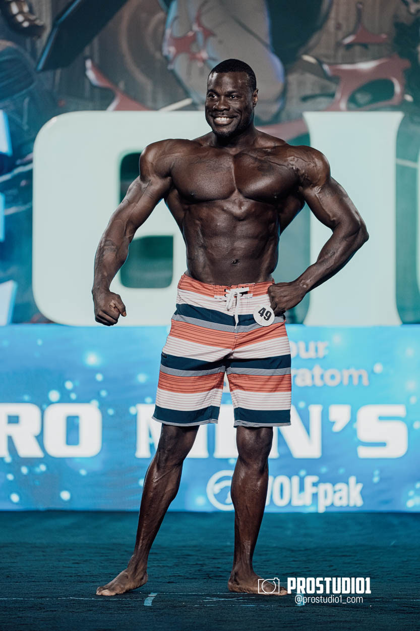 MEN’S PHYSIQUE. Photo & Video Production Studio #1