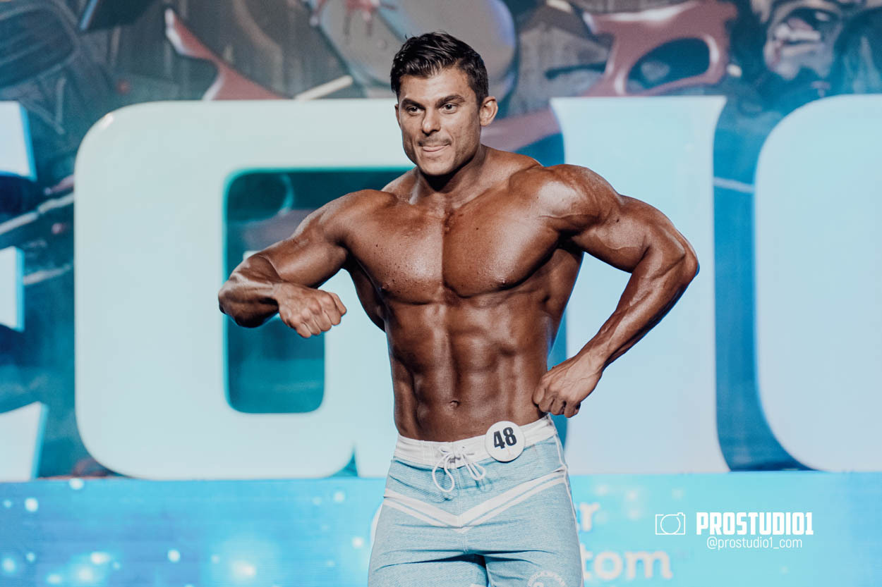MEN’S PHYSIQUE. Photo & Video Production Studio #1