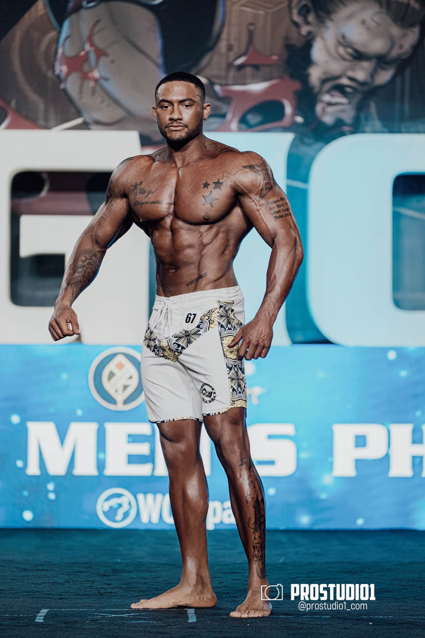 MEN’S PHYSIQUE. Photo & Video Production Studio #1