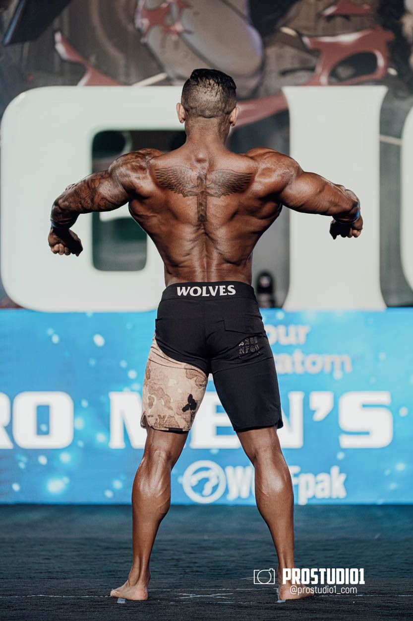 MEN’S PHYSIQUE. Photo & Video Production Studio #1