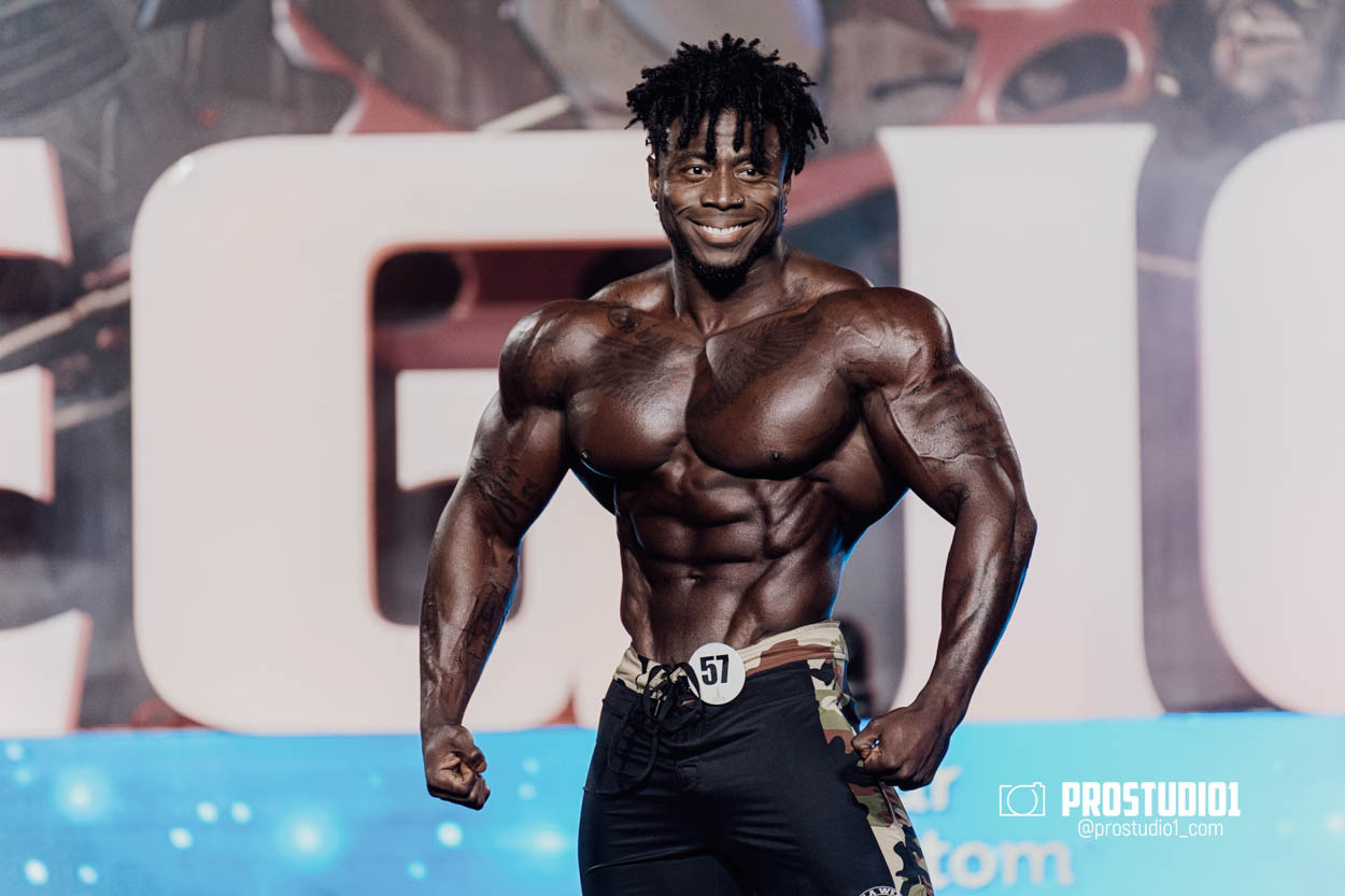 MEN’S PHYSIQUE. Photo & Video Production Studio #1