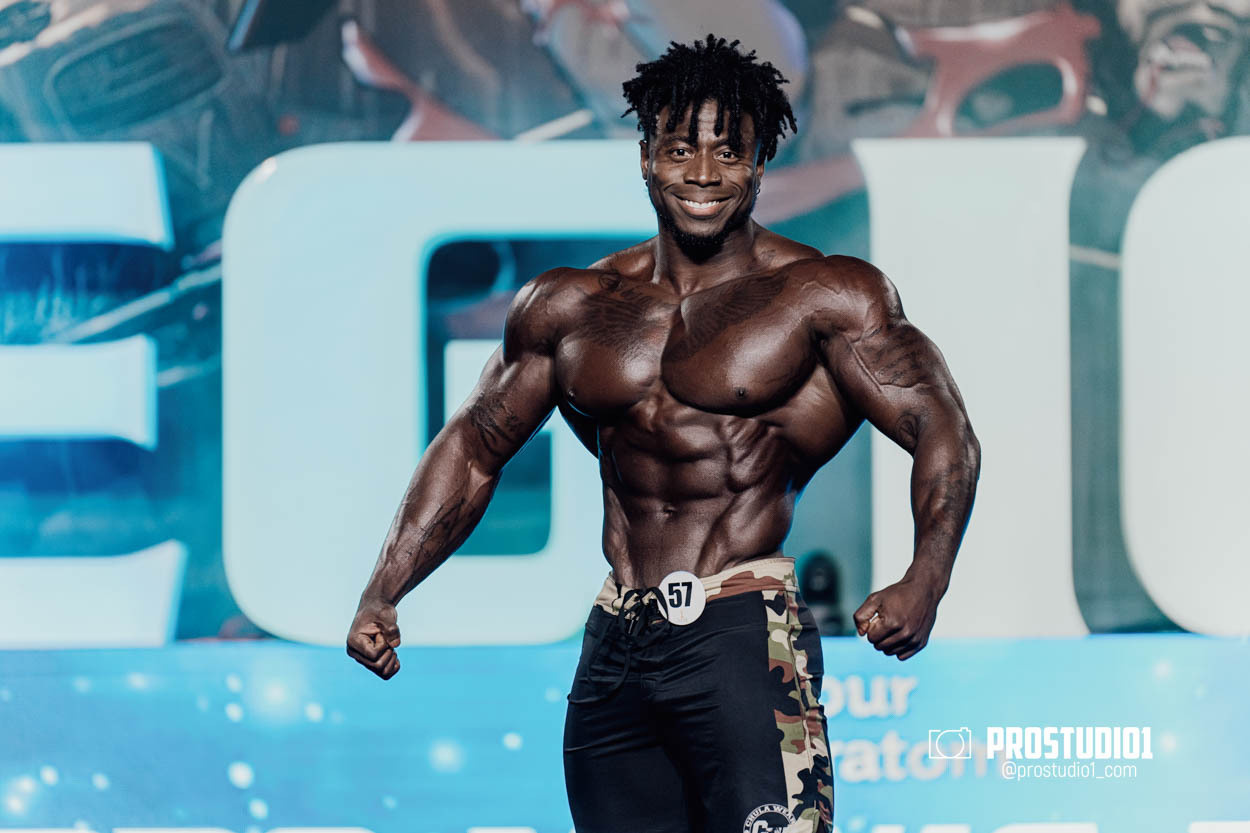 MEN’S PHYSIQUE. Photo & Video Production Studio #1