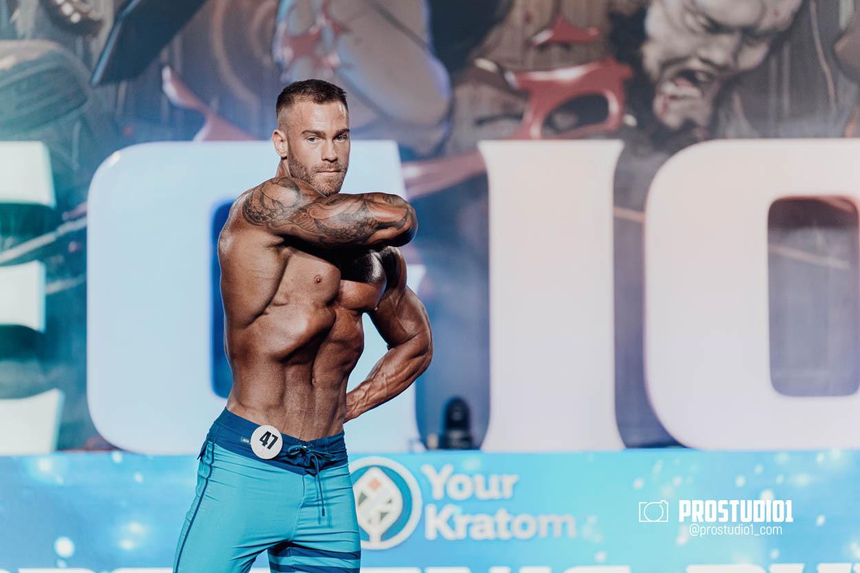 MEN’S PHYSIQUE. Photo & Video Production Studio #1