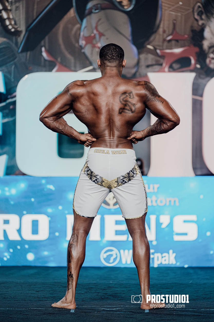 MEN’S PHYSIQUE. Photo & Video Production Studio #1