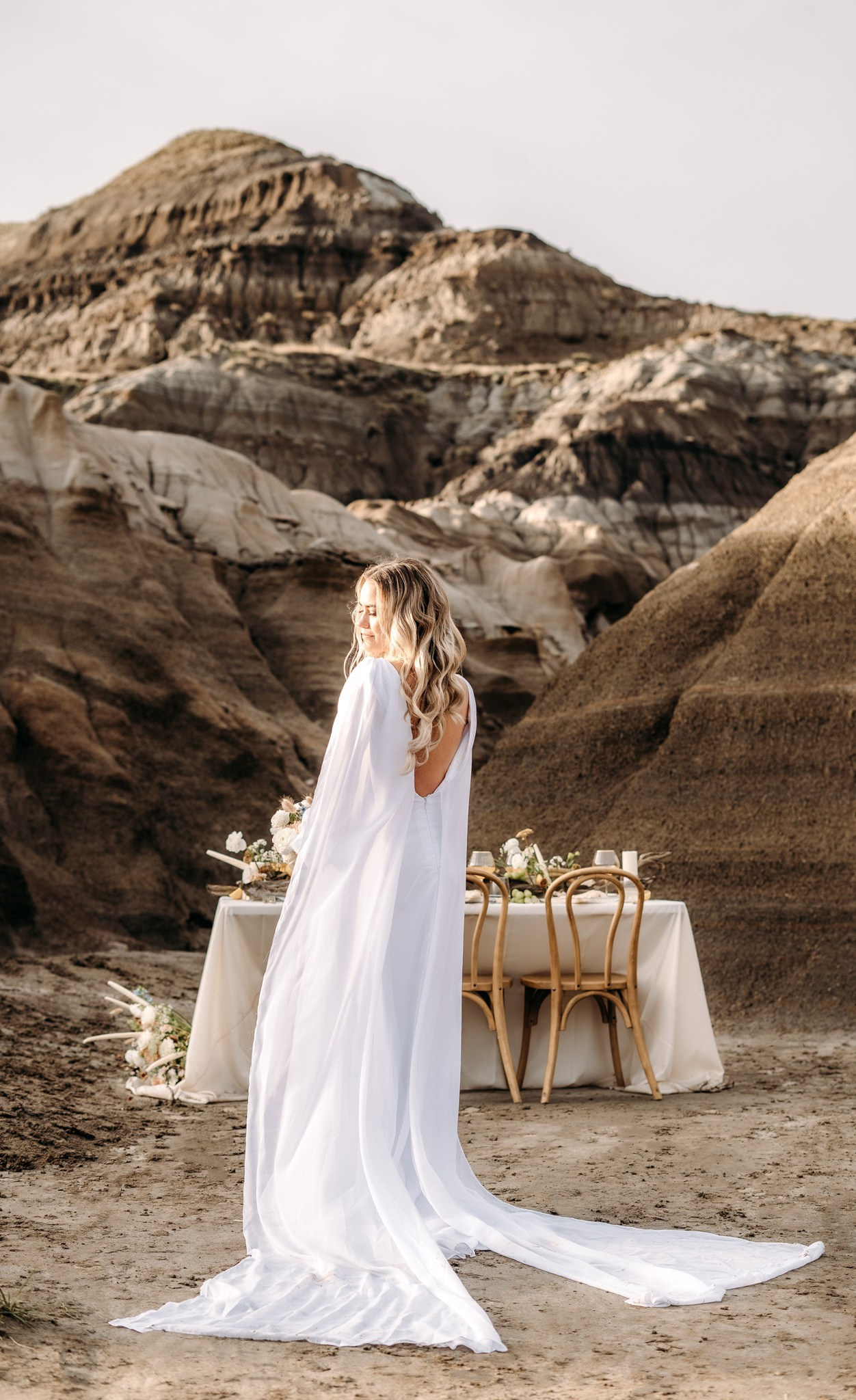 Gorgeous wedding day in Drumheller, Alberta May 2024. Wedding and family photographer in Calgary Kate Beliaeva