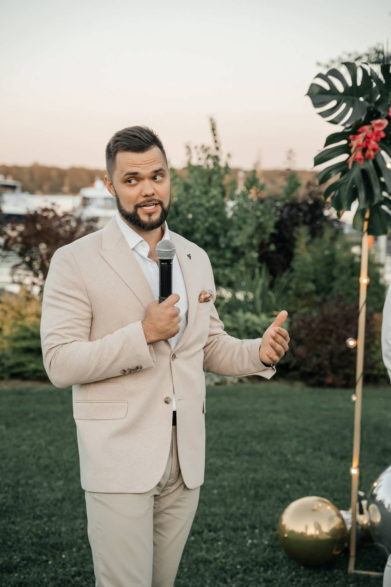 Scarborough wedding photography Hannah and Nikita storytelling photo.