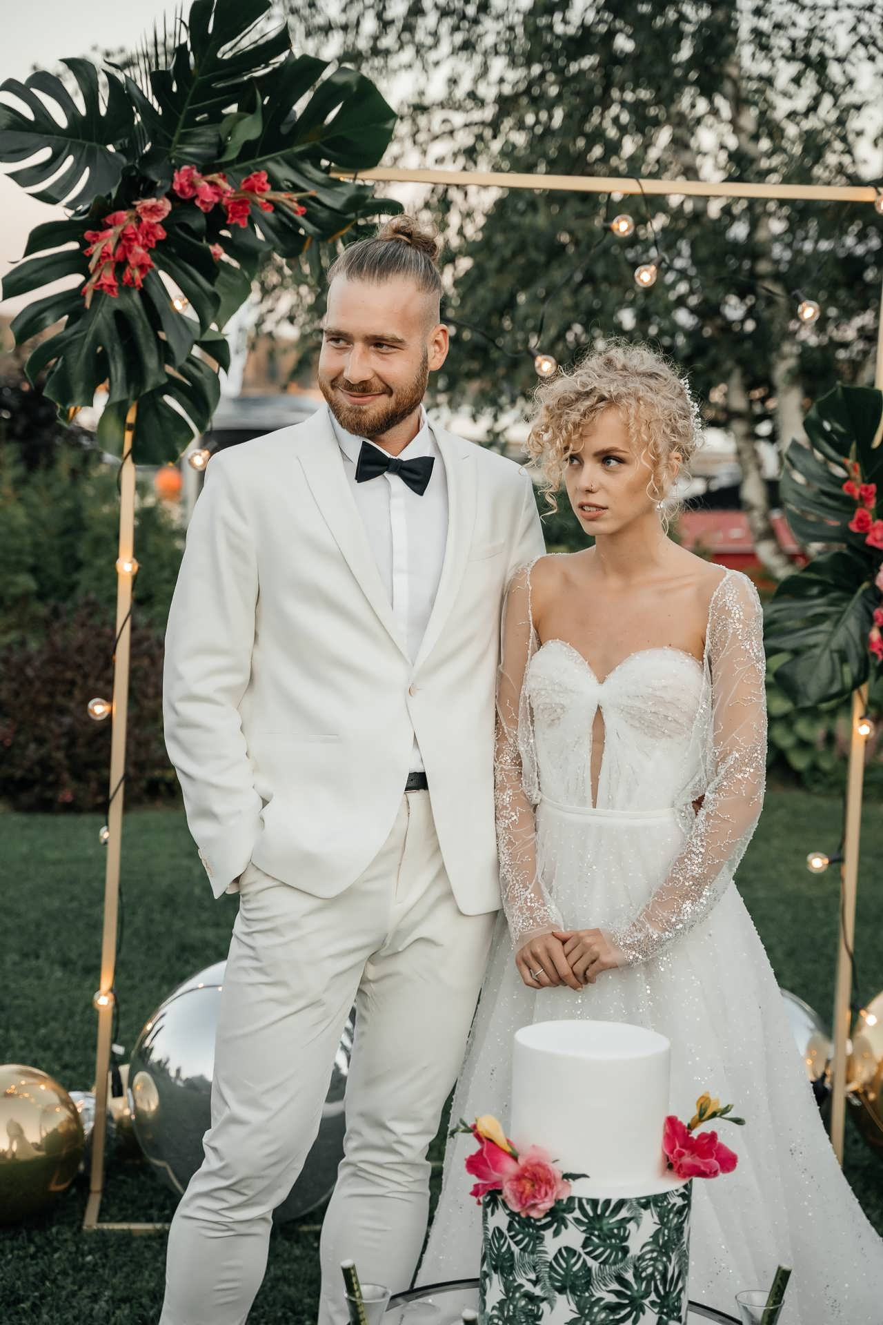Richmond Hill wedding photographer romantic portrait Hannah and Nikita.