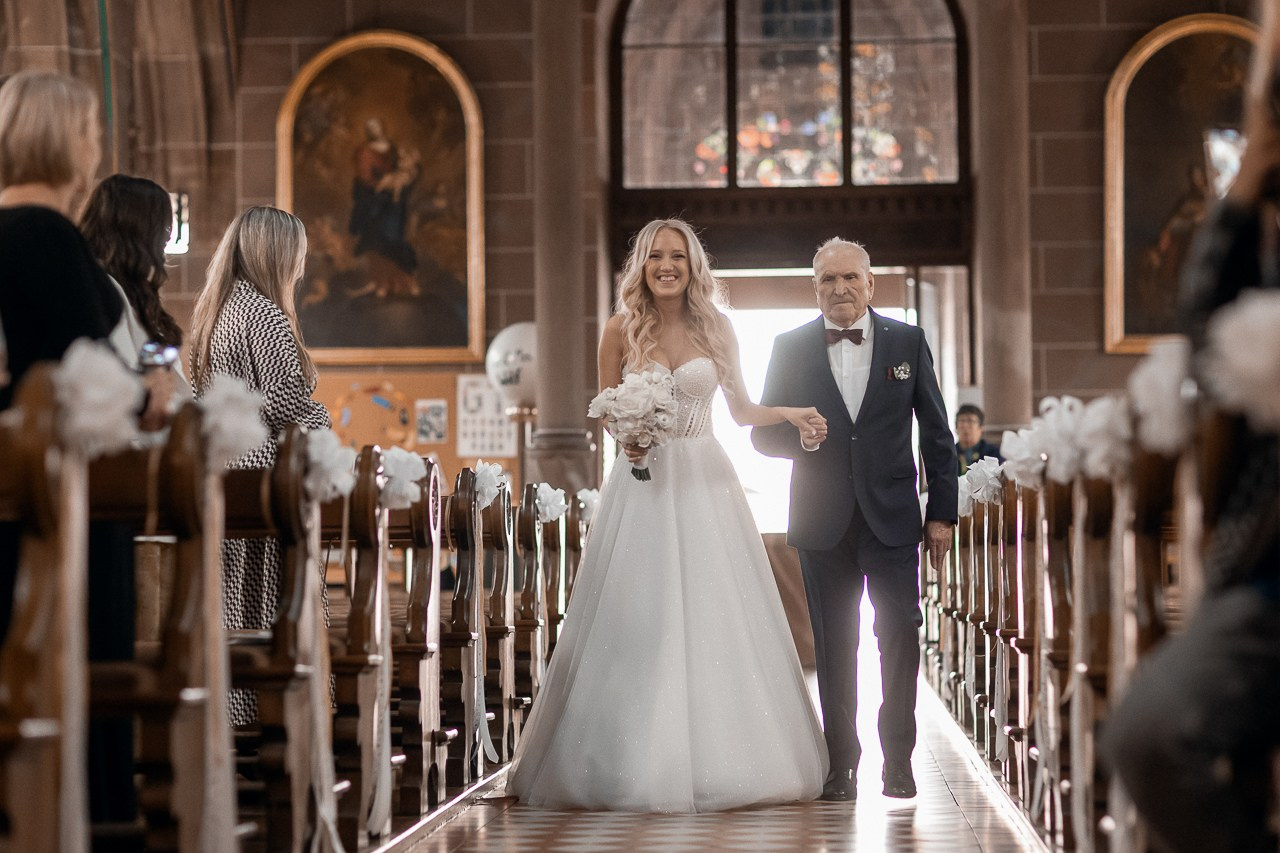 Kirchliche Hochzeit Karlsruhe | Rosi & Marco – Hochzeitsvideo & Fotos