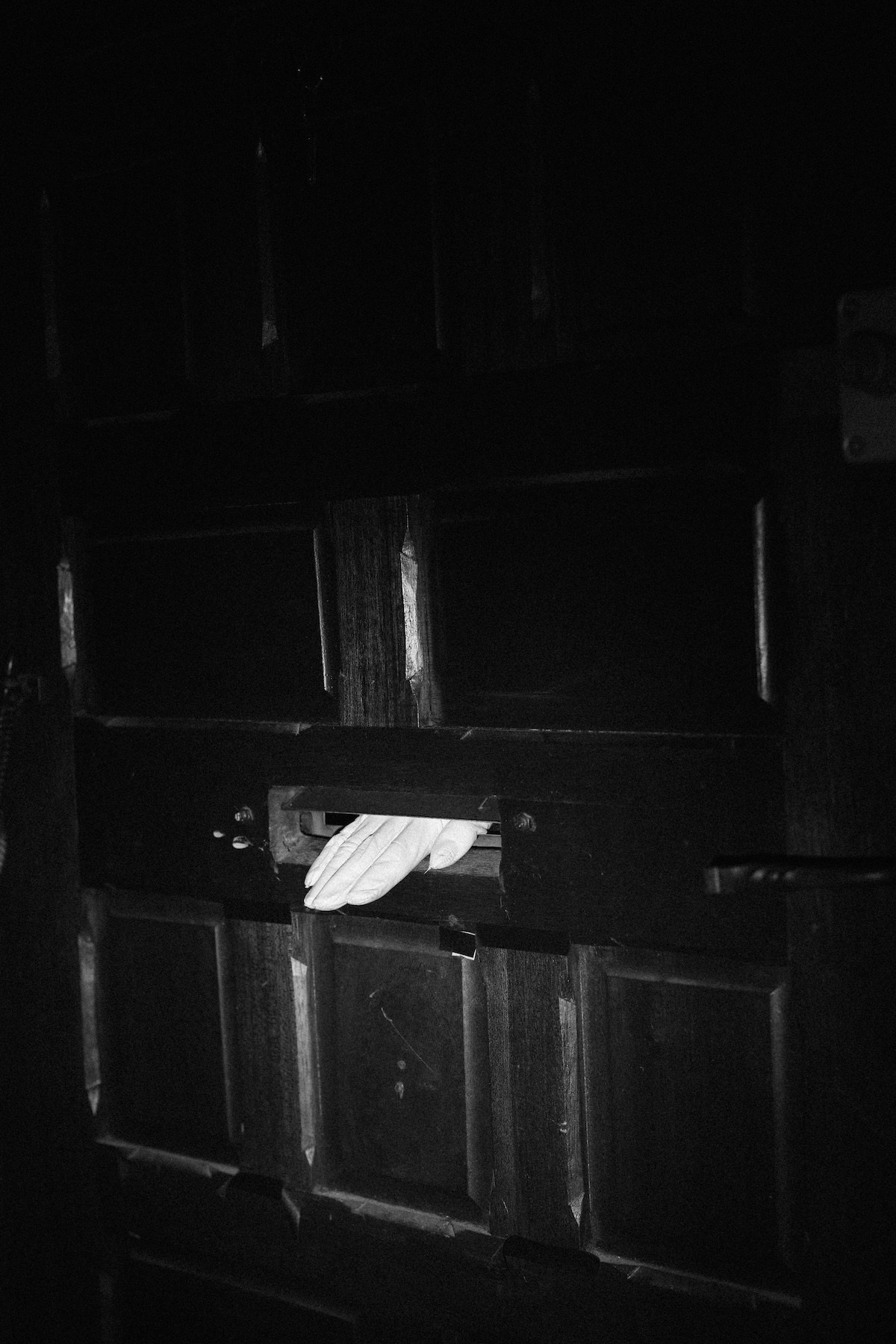 “The black night calls my name”. Anna Guseva | Visual artist