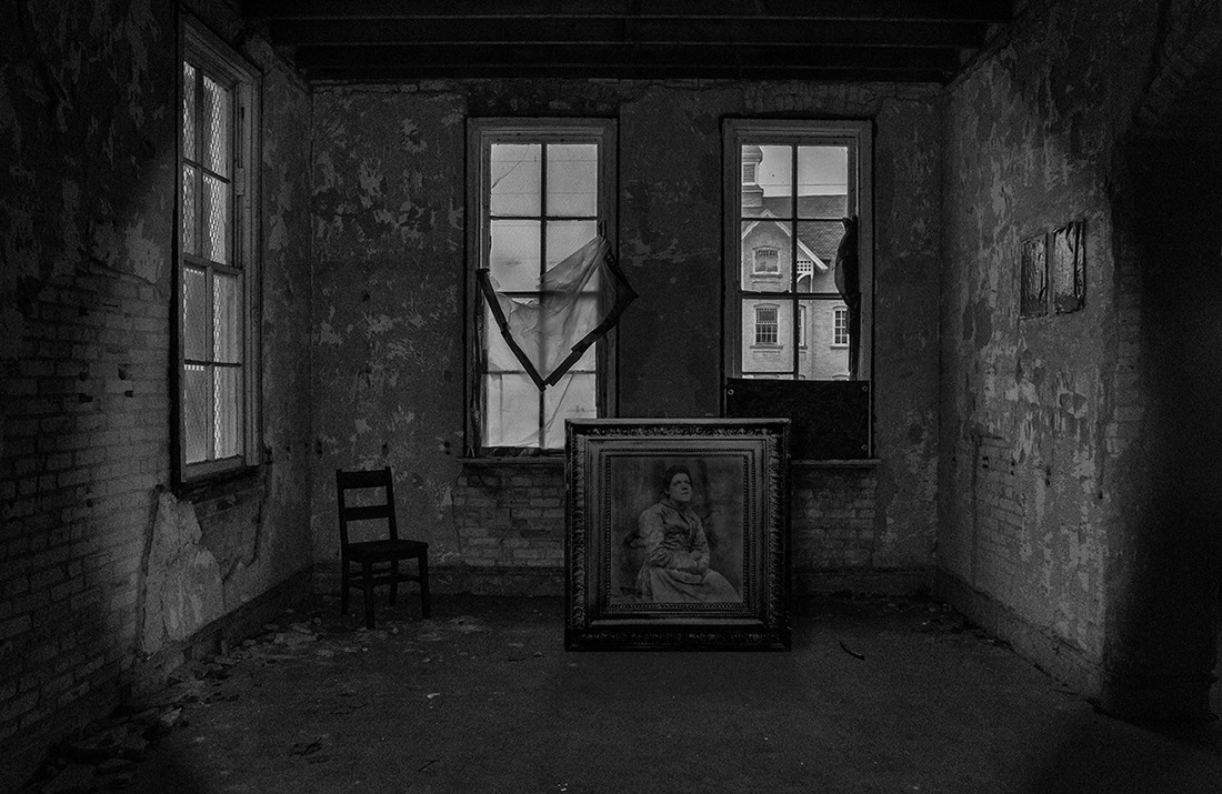 Project When The Walls Talk. Helen McLain Photography