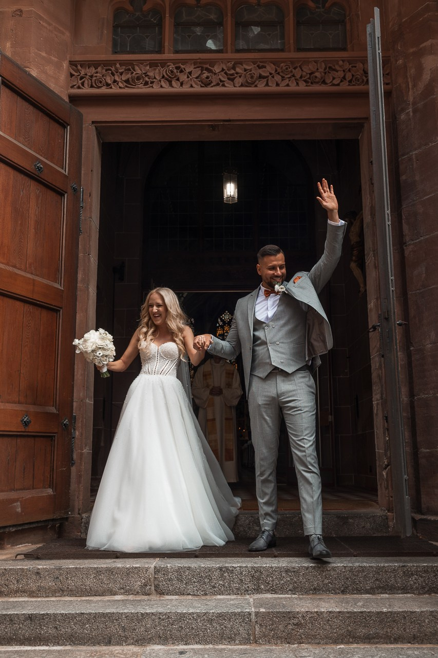 Kirchliche Hochzeit Karlsruhe | Rosi & Marco – Hochzeitsvideo & Fotos