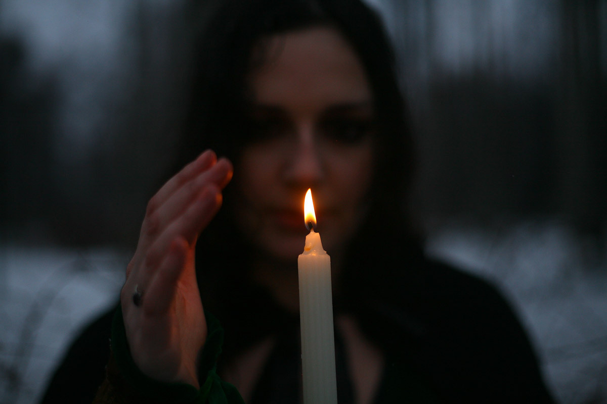 Люда и яблоки старой зимы. Виктория Дини. Арт-фотография