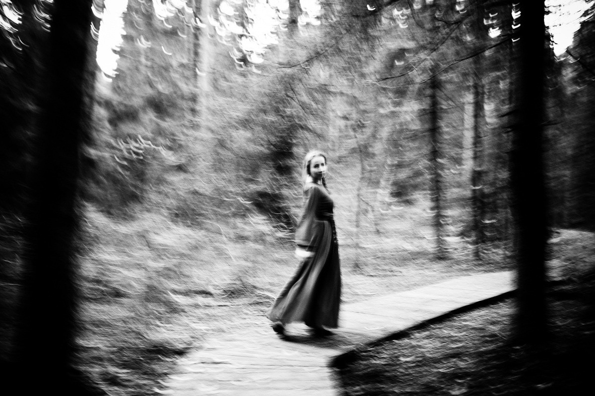 Natalie, woman of forest and sea. Victoria Dini. Art photography in London / Folkestone, UK