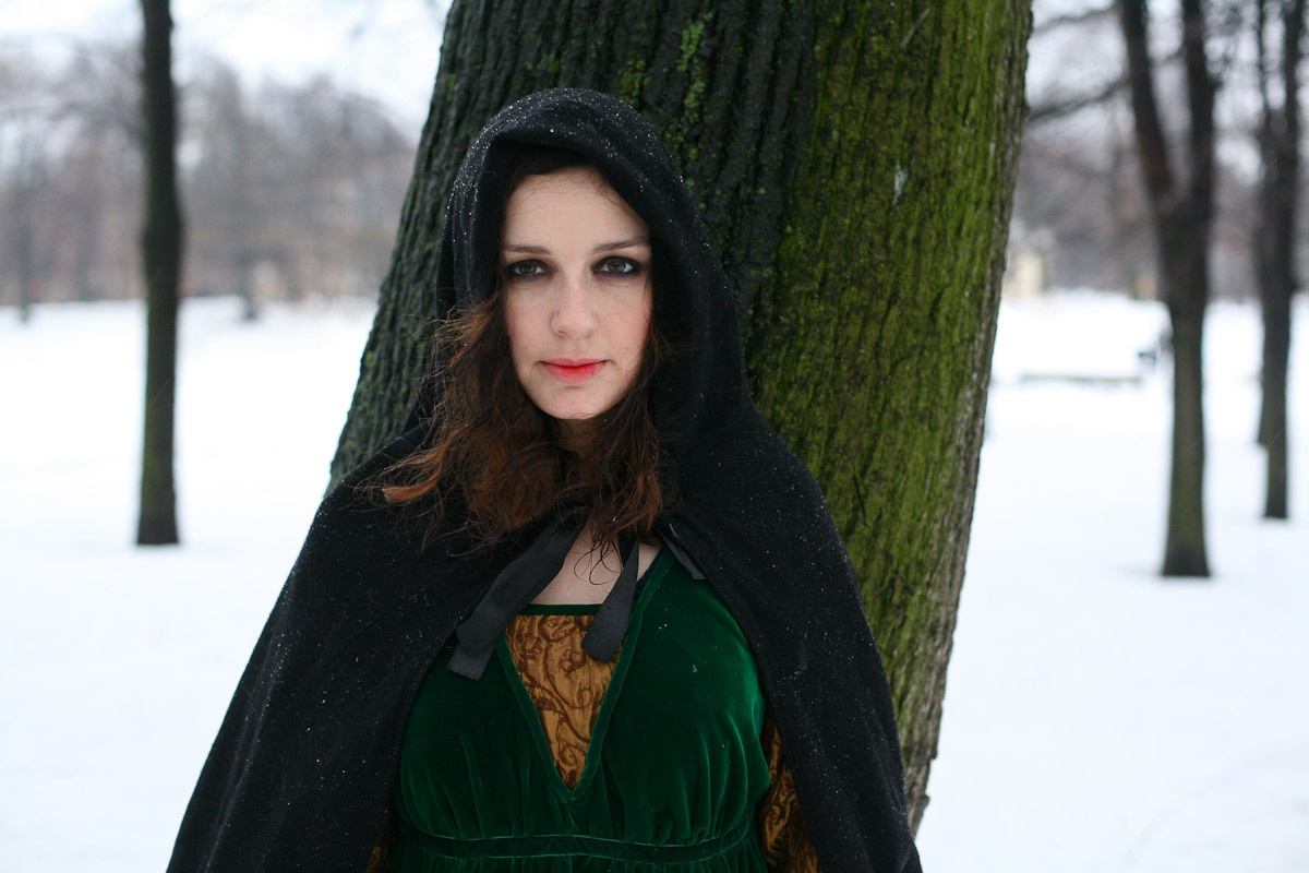 Люда и яблоки старой зимы. Виктория Дини. Арт-фотография