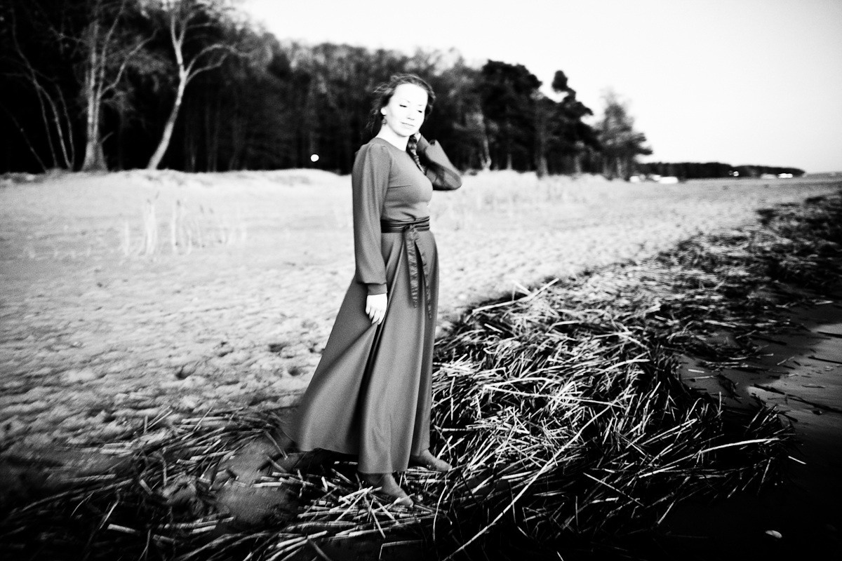 Natalie, woman of forest and sea. Victoria Dini. Art photography in London / Folkestone, UK