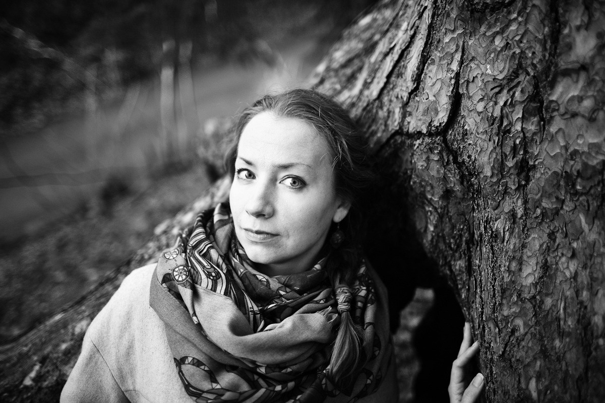 Natalie, woman of forest and sea. Victoria Dini. Art photography in London / Folkestone, UK