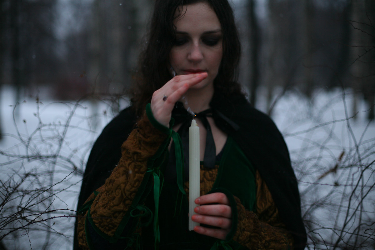 Люда и яблоки старой зимы. Виктория Дини. Арт-фотография