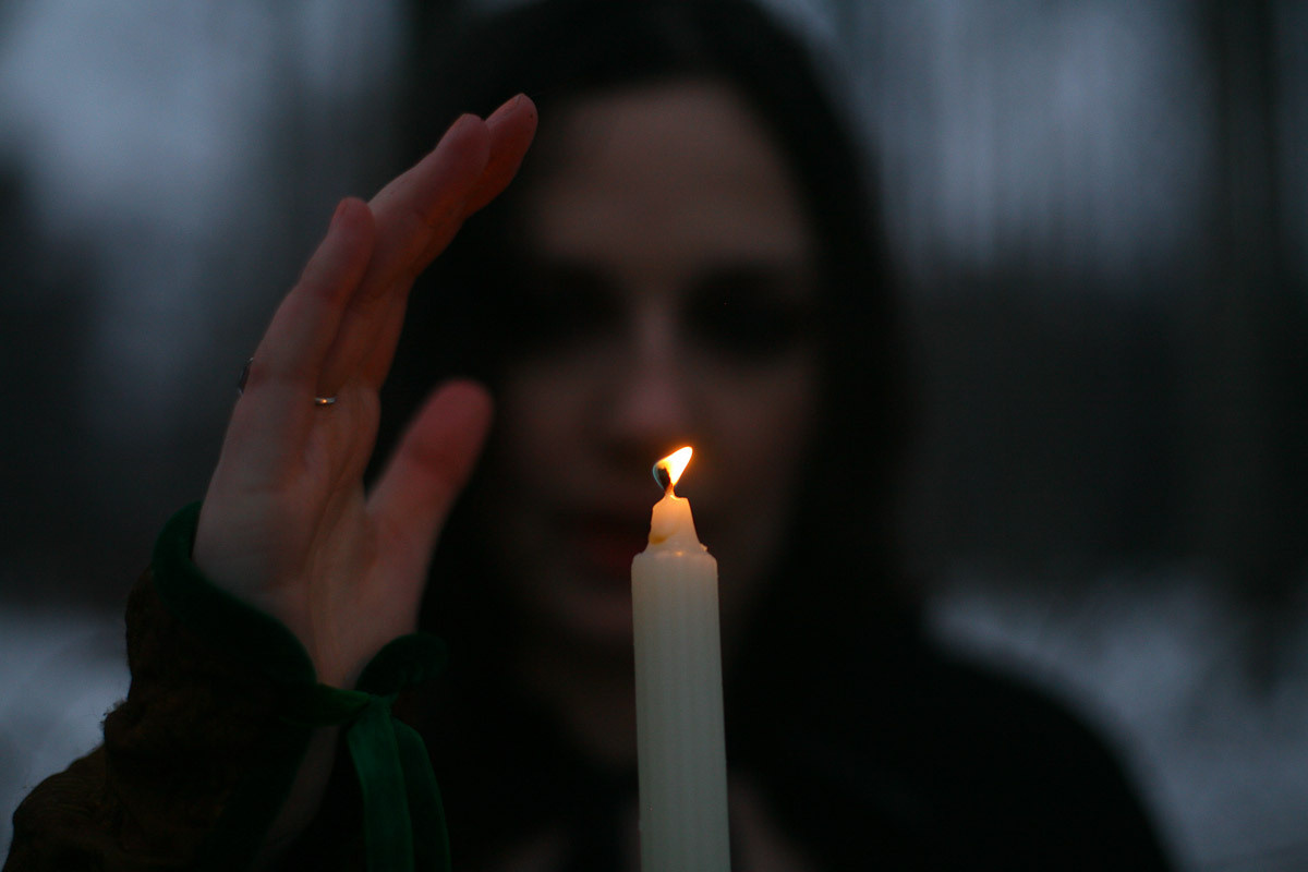 Люда и яблоки старой зимы. Виктория Дини. Арт-фотография