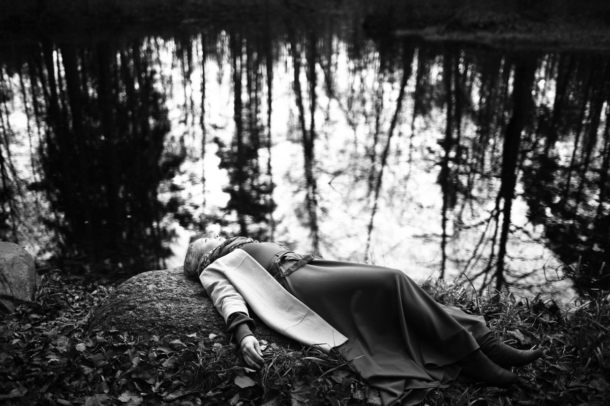 Natalie, woman of forest and sea. Victoria Dini. Art photography in London / Folkestone, UK