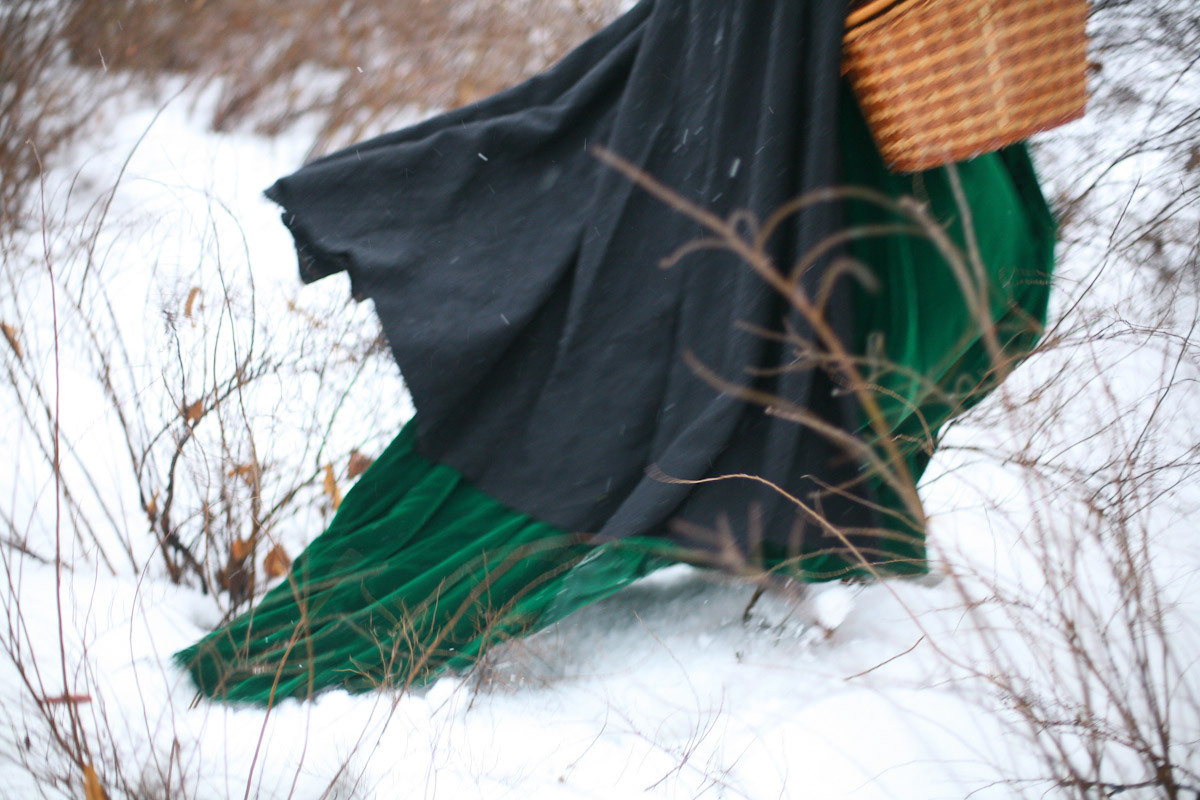 Люда и яблоки старой зимы. Виктория Дини. Арт-фотография