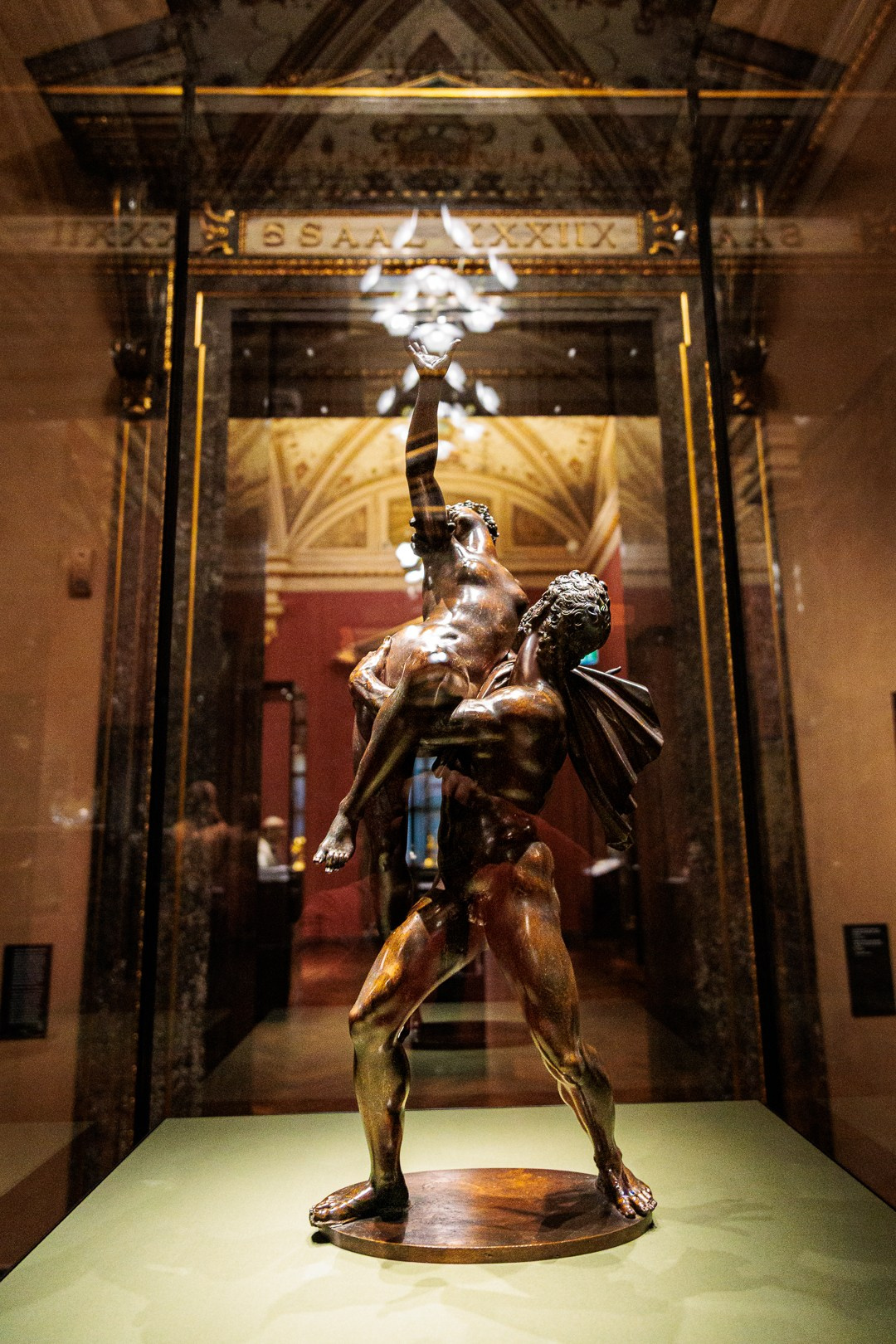 Vienna Museum Photography is a photography series by photographer Namir Čomaga, presenting museum interiors, classical sculptures and historical paintings through architectural and fine art photography.The photographs were created in Vienna, Austria, documenting the rich artistic heritage of the city through museum halls, monumental staircases and carefully curated art collections.This gallery is part of the author’s photography portfolio focusing on architectural photography, museum photography, cultural heritage photography and European city photography.