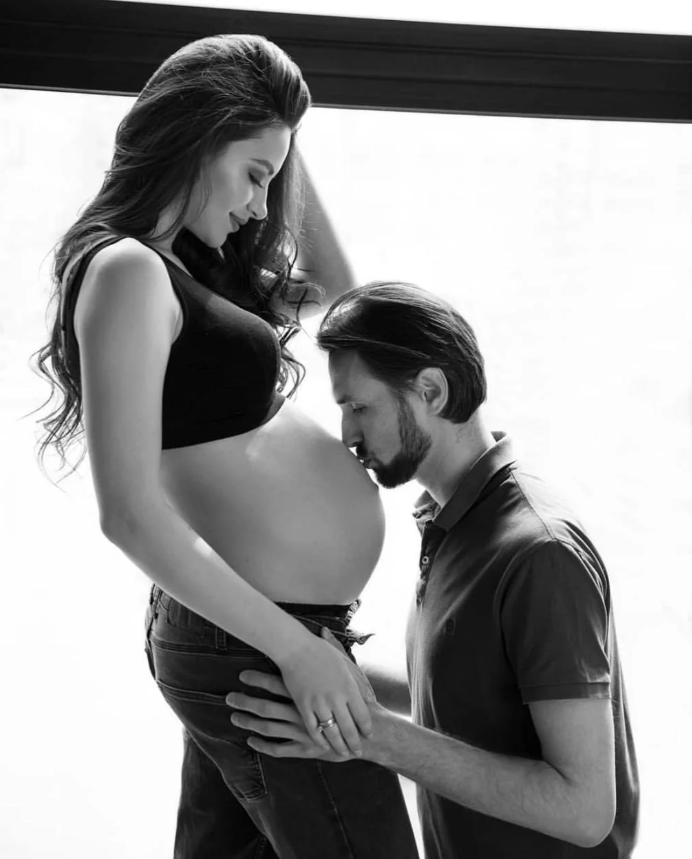 Maternidad. Photographer in Valencia — Carolay Fersu
