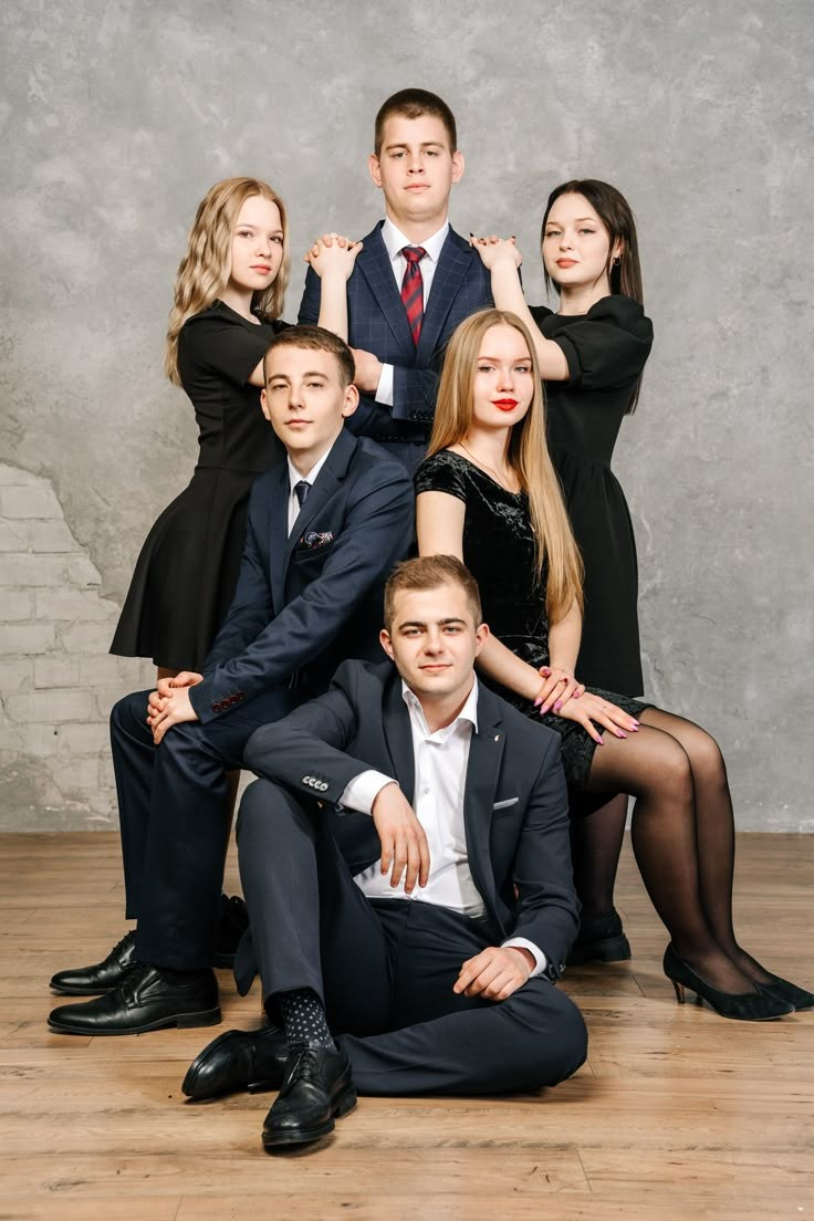 фото выпускников лицейfotografie colectiv clasăколлективное фото классаfoto 9 класс Молдовафото 9 класс Молдоваfoto 12 класс Кишиневфото 12 класс Кишиневfotograf grup școlar Chișinăuшкольный фотограф групповые фото