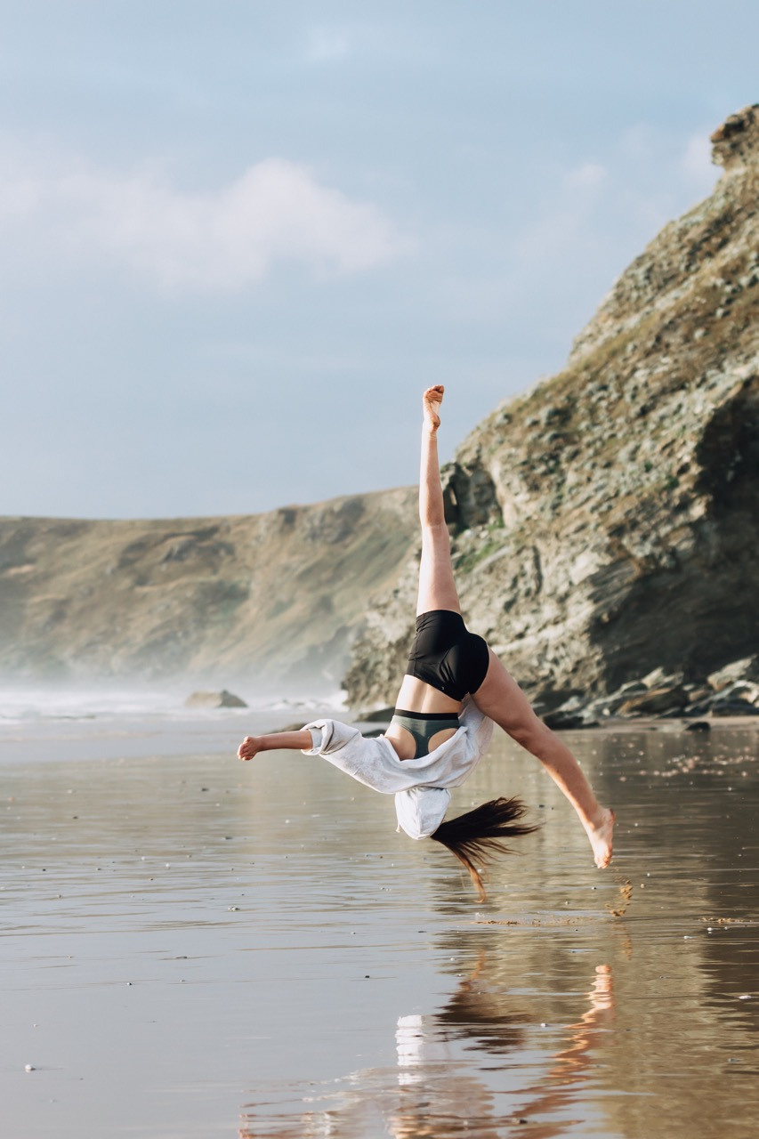 Travel and lifestyle fotografka. Dana Lišková — Empatická fotografka | Introspektivní umělkyně | Neurodivergentní koučka| Zakladatelka Artepy.cz