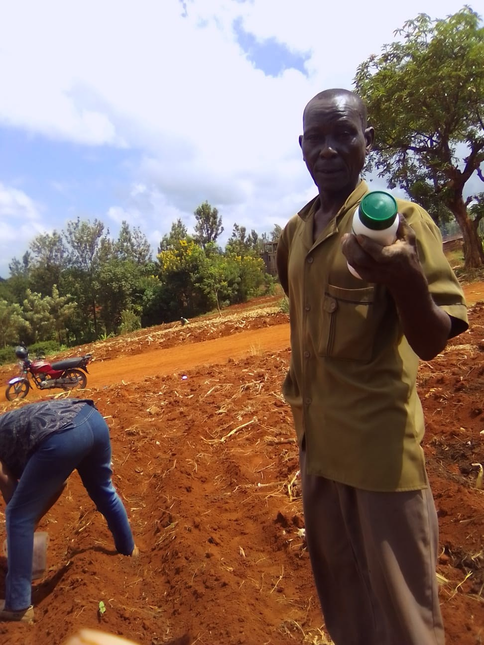Grow Peat Organic Farming Training Crops and Sustainable Agriculture. Boost Plant Growth with Organic Fertilizers: Our Effective Solution