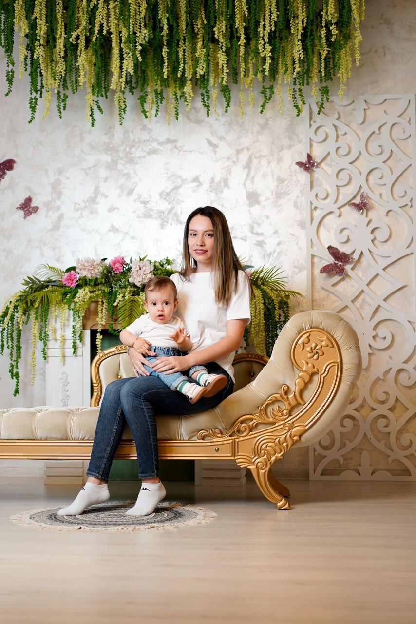 Sedinta foto aniversara si sedinta foto smash the cake. Cuibul foto