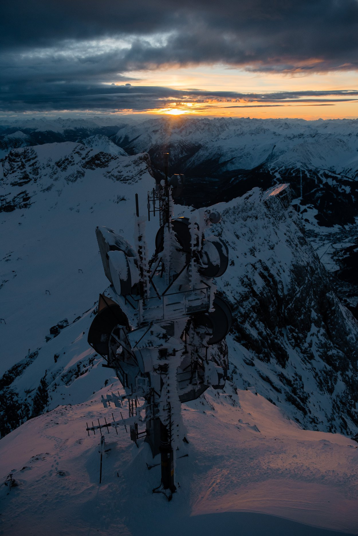 Neuschwanstein I Highline179 I Zugspitze