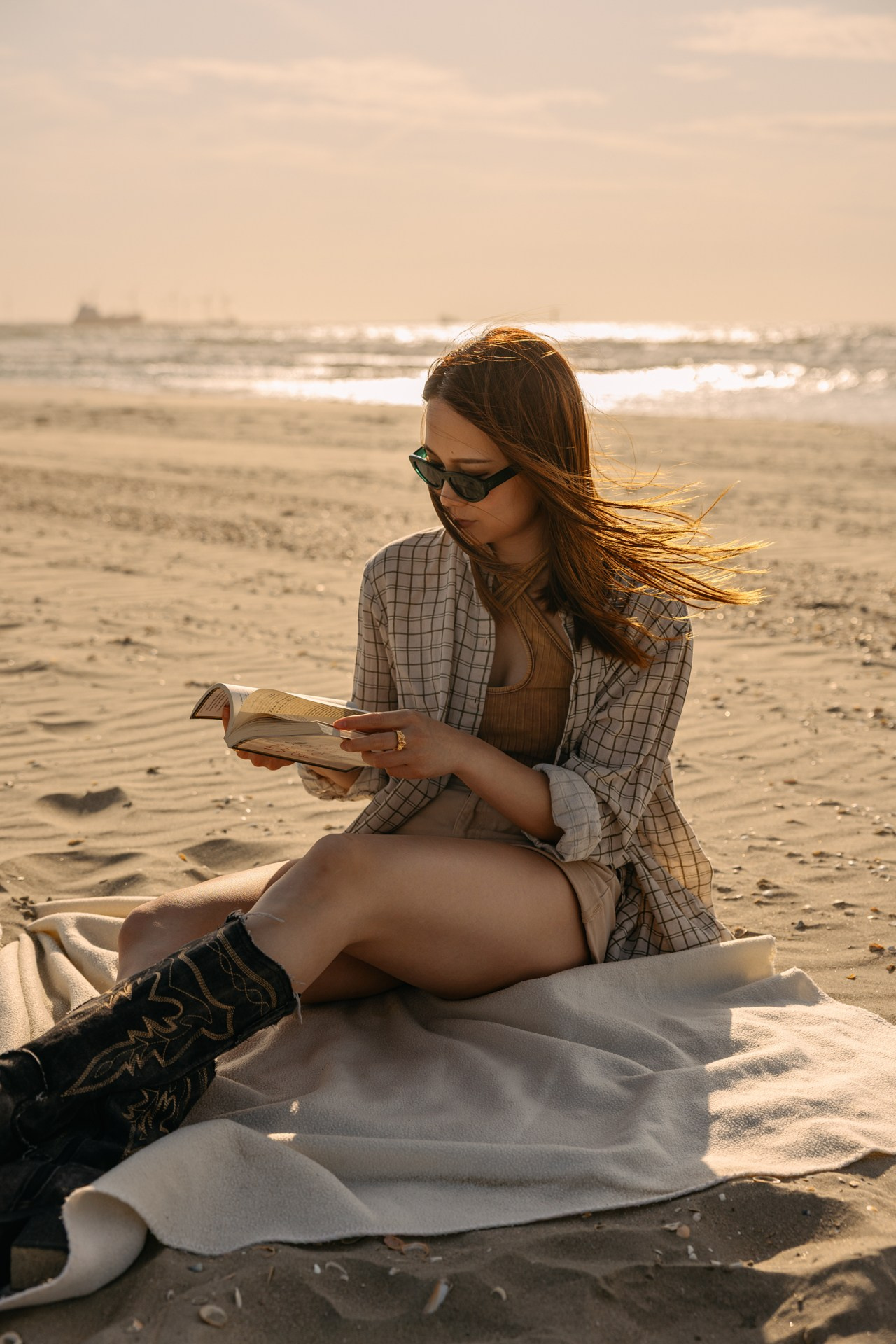 Beach Portrait Photoshoot in the Netherlands — Sunset Vibes. Romantic & Soulful Photography by Natalia Olhova in Rotterdam
