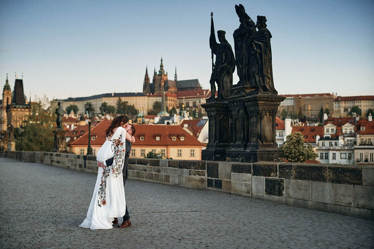 Pre-Dawn Sunrise Engagement Session in Prague
