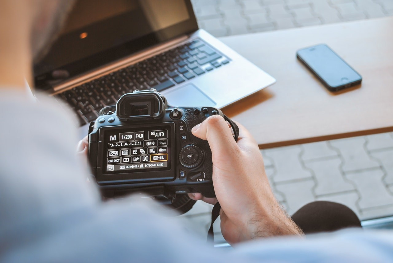Why Photos Have Noise and How to Fix It: Simple Photographer Tips